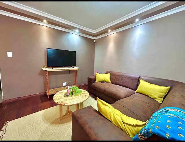 3 BEDROOM HOUSE FOR SALE IN RUYTERWACHT